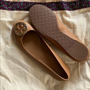 Tory Burch Flats- Never Worn. 8.5